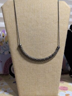 Kendra Scott Gunmetal Filigree Bar Necklace | Adjustable Slider Chain | Edgy Min